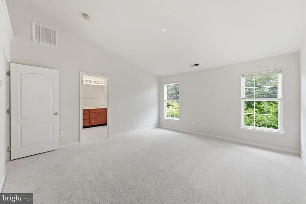 22582 SCATTERSVILLE GAP TERRACE Ashburn, VA 20148