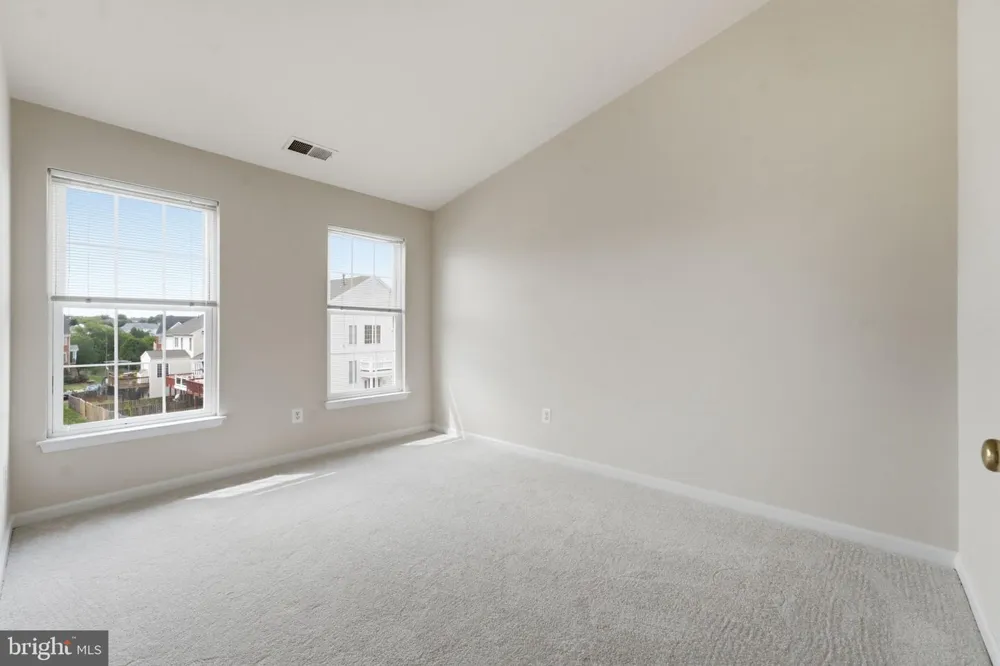 22582 SCATTERSVILLE GAP TERRACE Ashburn, VA 20148