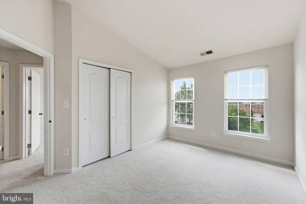 22582 SCATTERSVILLE GAP TERRACE Ashburn, VA 20148