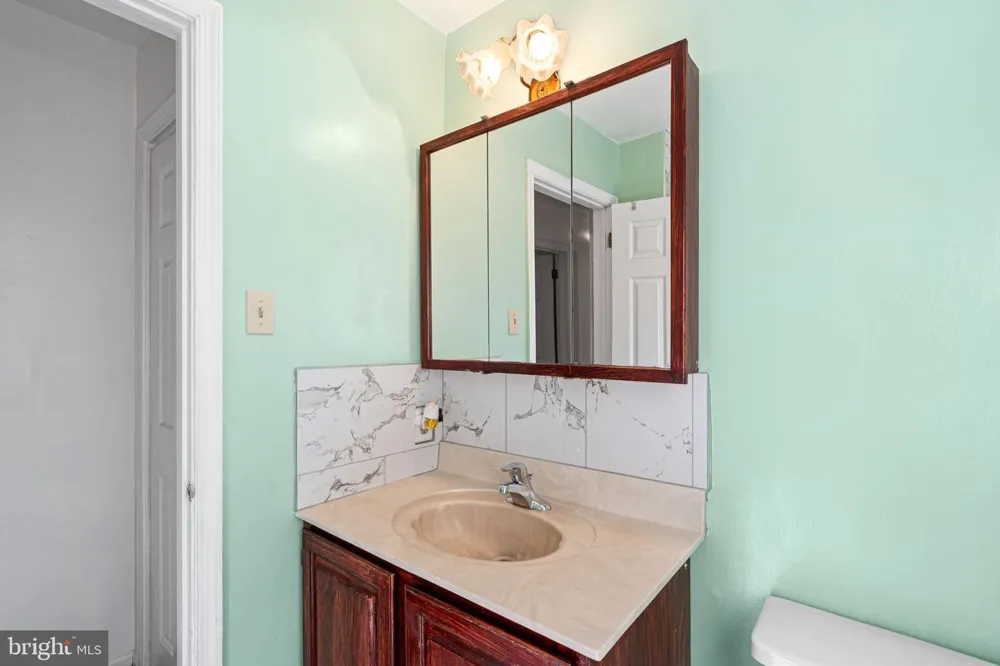 55 STATE ROAD Springfield, PA 19064