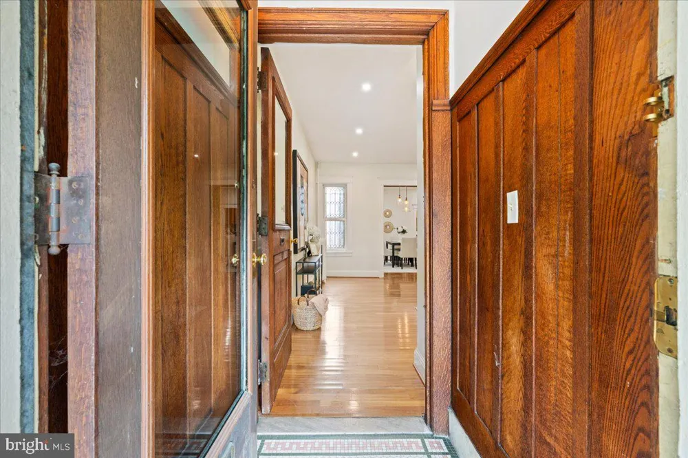 2612 CALVERT STREET Baltimore, MD 21218