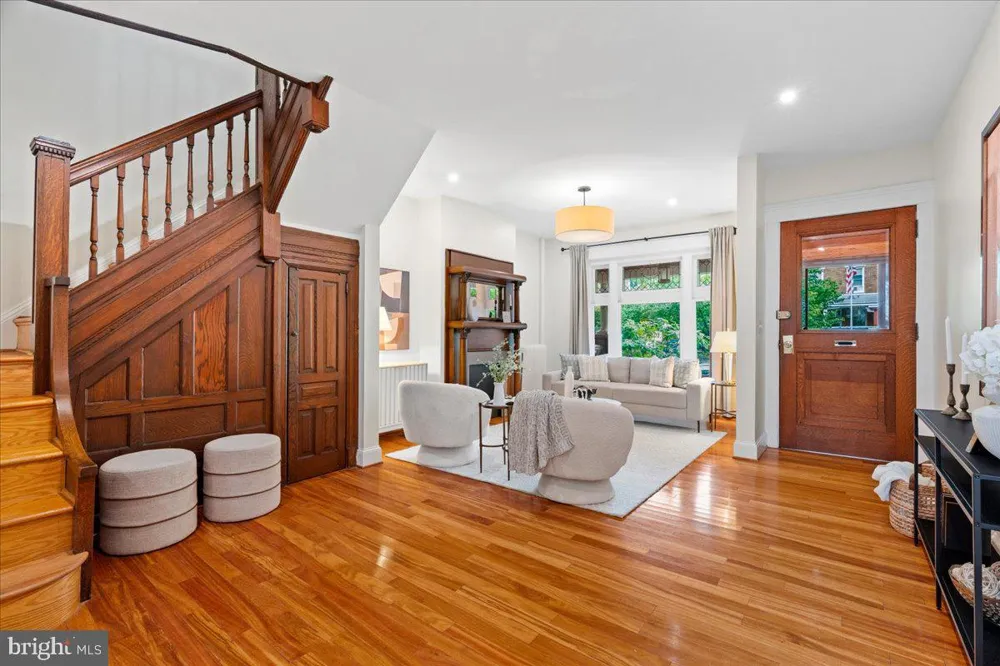 2612 CALVERT STREET Baltimore, MD 21218