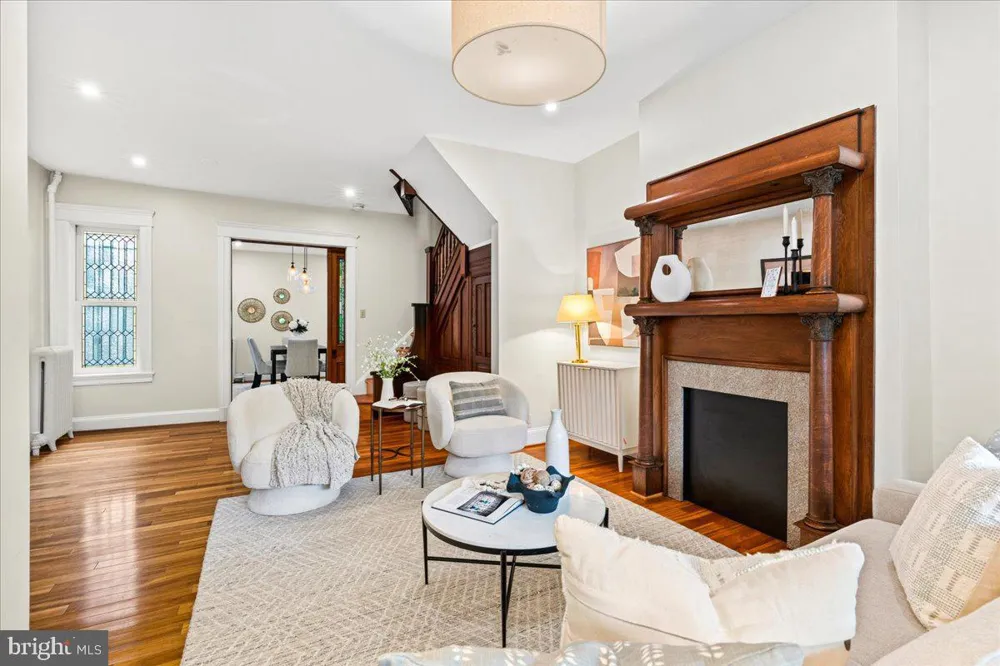 2612 CALVERT STREET Baltimore, MD 21218