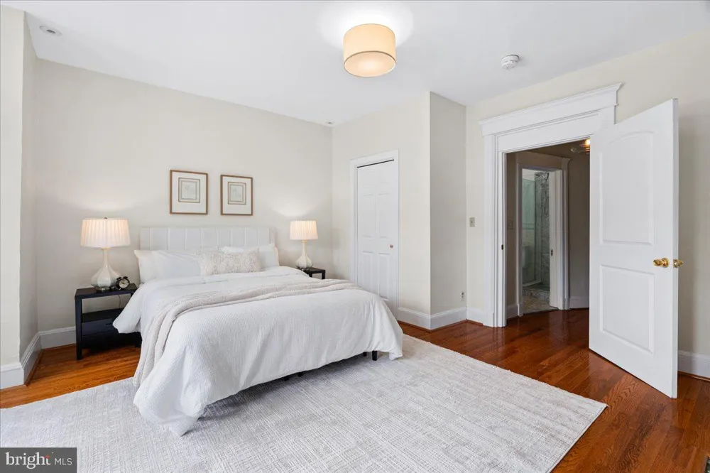 2612 CALVERT STREET Baltimore, MD 21218