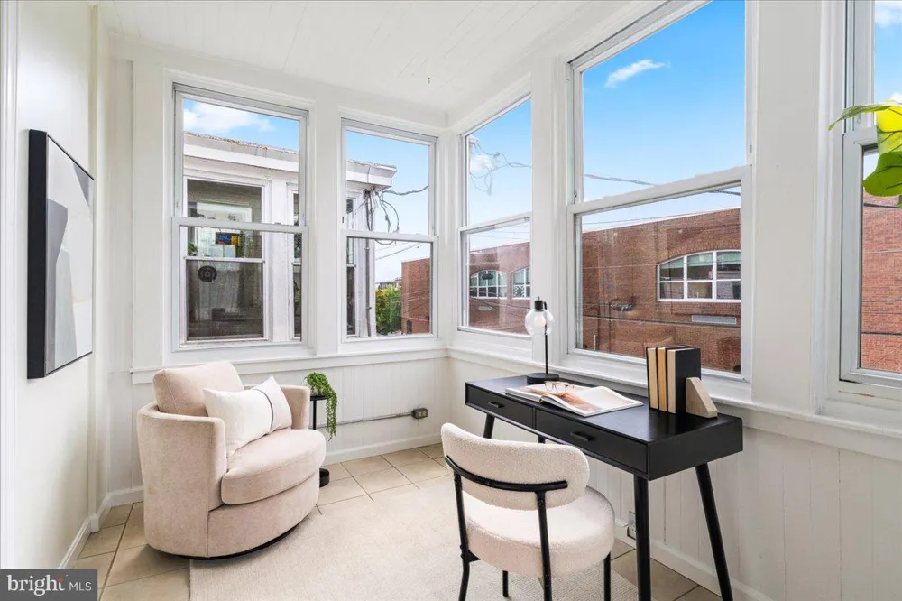 2612 CALVERT STREET Baltimore, MD 21218