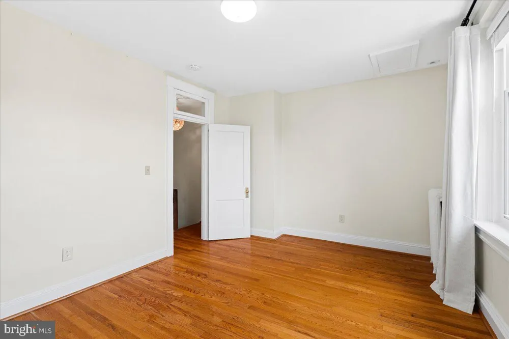 2612 CALVERT STREET Baltimore, MD 21218