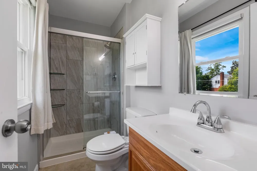 6006 RIVANNA DRIVE Springfield, VA 22150