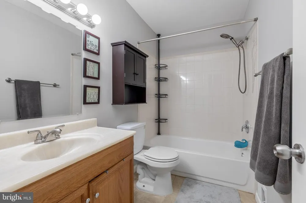 6006 RIVANNA DRIVE Springfield, VA 22150
