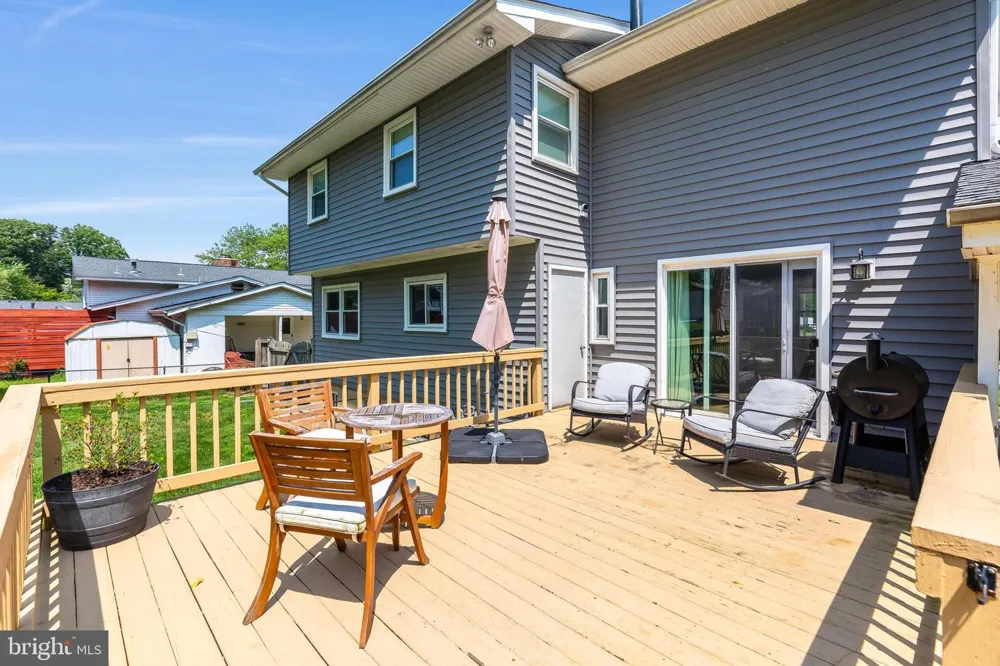 6006 RIVANNA DRIVE Springfield, VA 22150