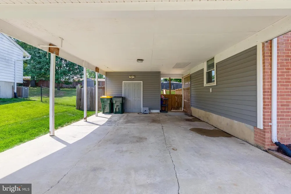 6006 RIVANNA DRIVE Springfield, VA 22150