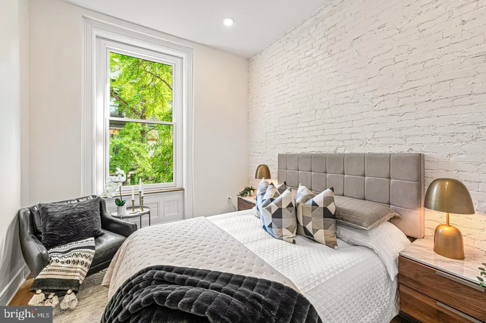 2303 DELANCEY PLACE #3F Philadelphia, PA 19103