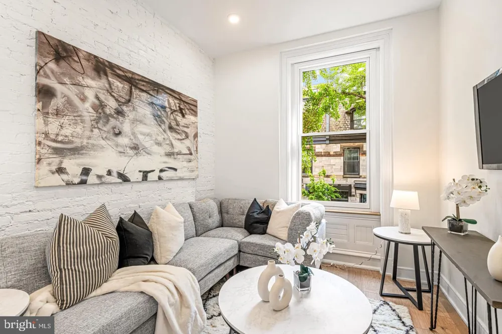 2303 DELANCEY PLACE #3F Philadelphia, PA 19103