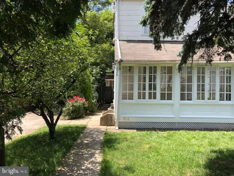 316 LOCUST AVENUE