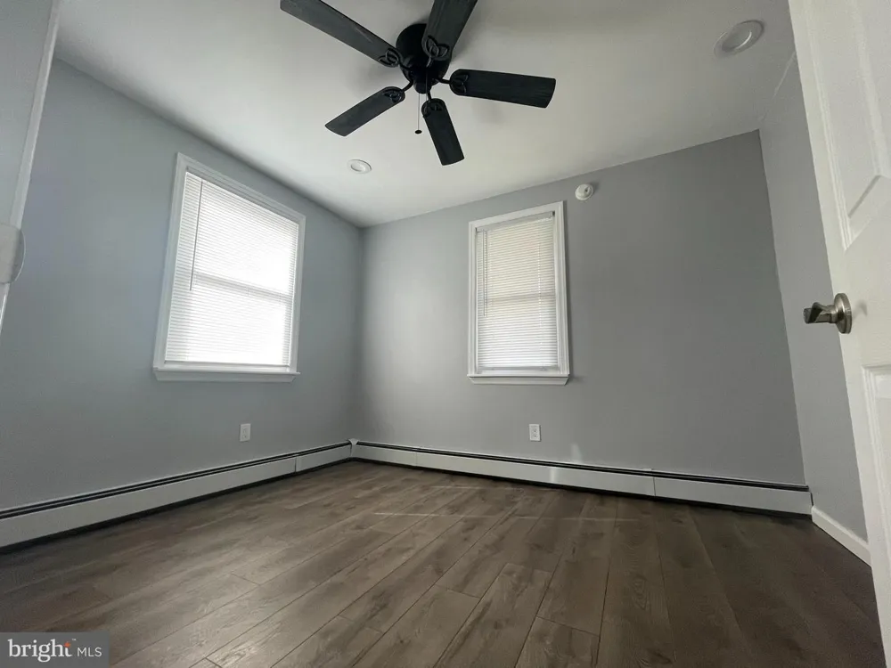 221 COUNTY AVENUE Maple Shade, NJ 08052
