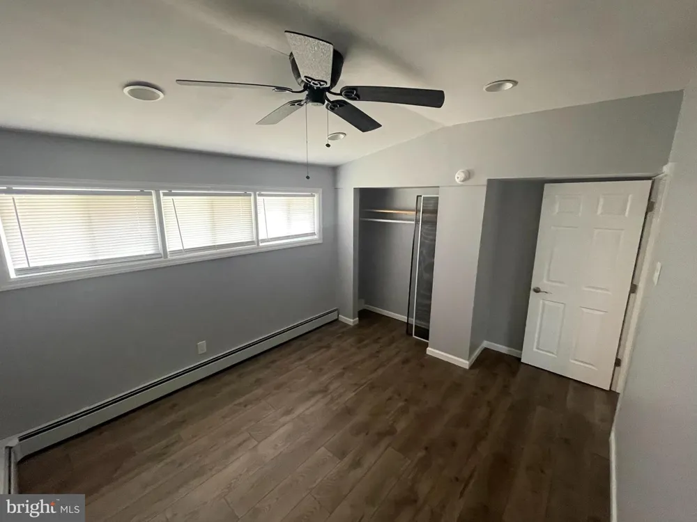 221 COUNTY AVENUE Maple Shade, NJ 08052
