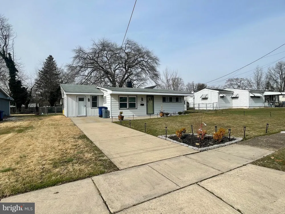 221 COUNTY AVENUE Maple Shade, NJ 08052