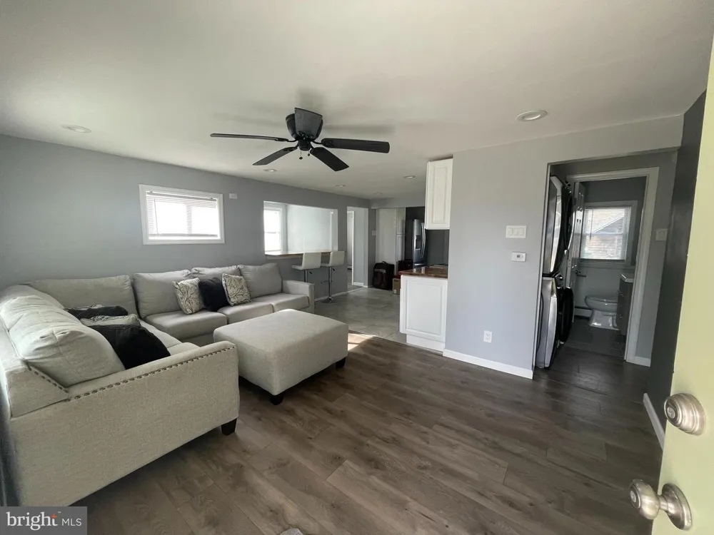 221 COUNTY AVENUE Maple Shade, NJ 08052