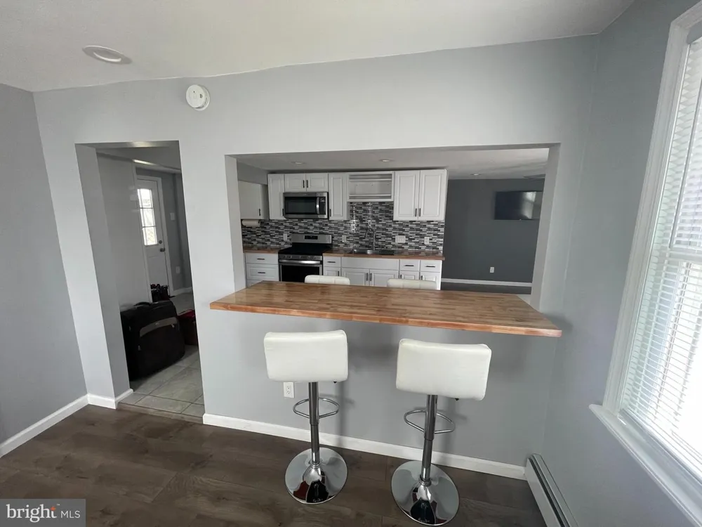 221 COUNTY AVENUE Maple Shade, NJ 08052