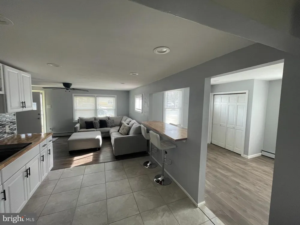 221 COUNTY AVENUE Maple Shade, NJ 08052
