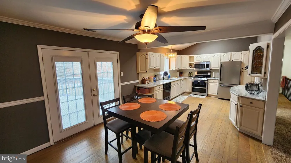 1239 LIMEKILN PIKE Ambler, PA 19002