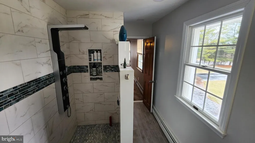 1239 LIMEKILN PIKE Ambler, PA 19002