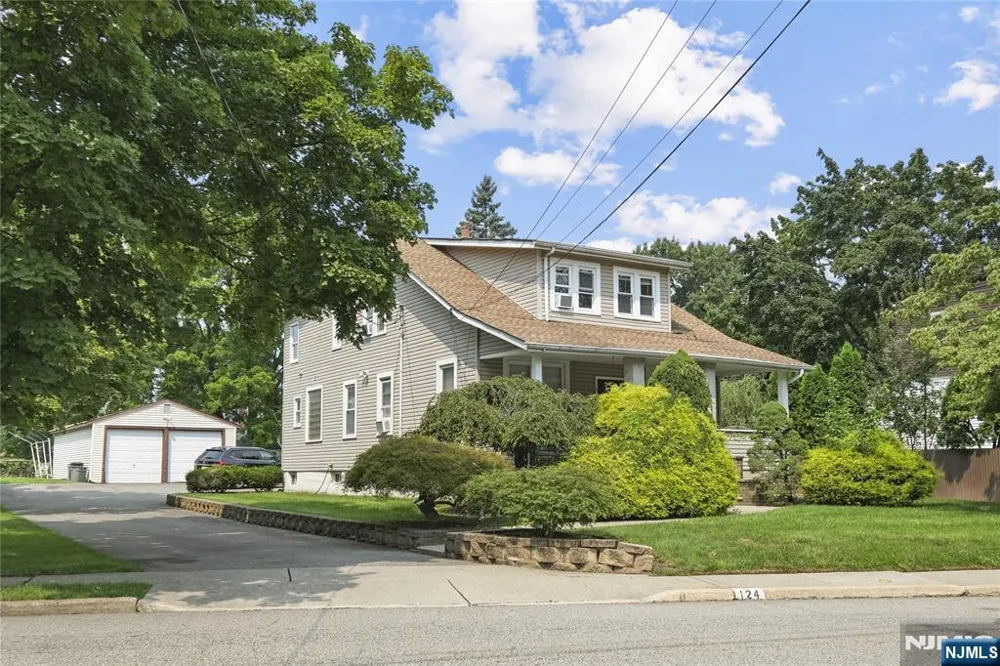 124 Weinmanns Boulevard 2 Wayne, NJ 07470