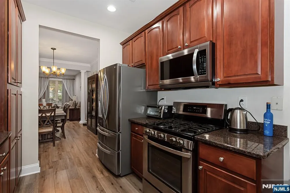 145 Levinberg Lane Wayne, NJ 07470