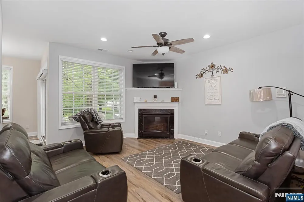 145 Levinberg Lane Wayne, NJ 07470