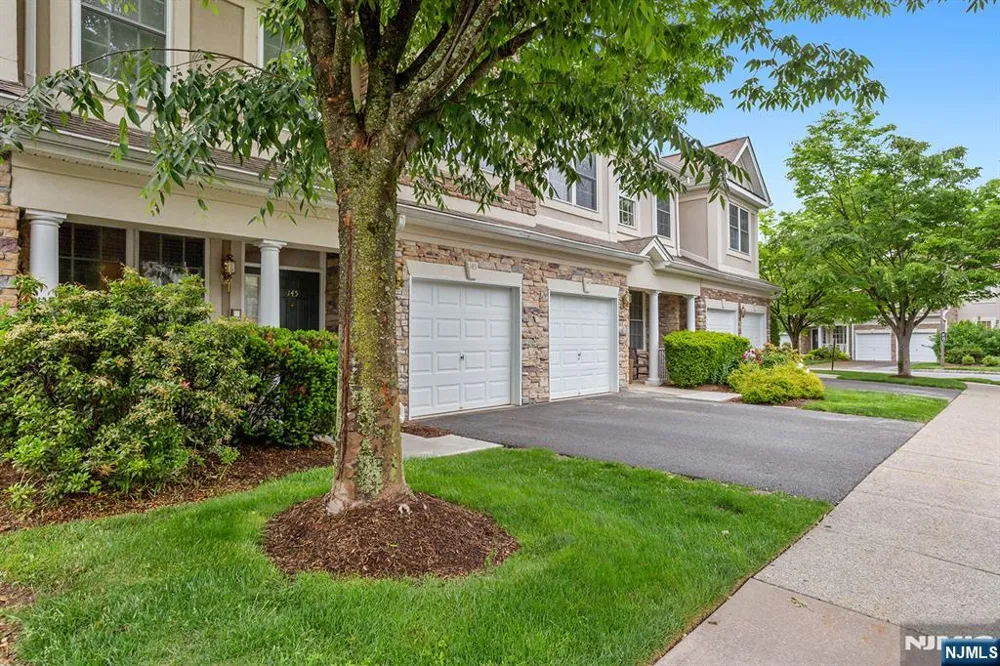 145 Levinberg Lane Wayne, NJ 07470