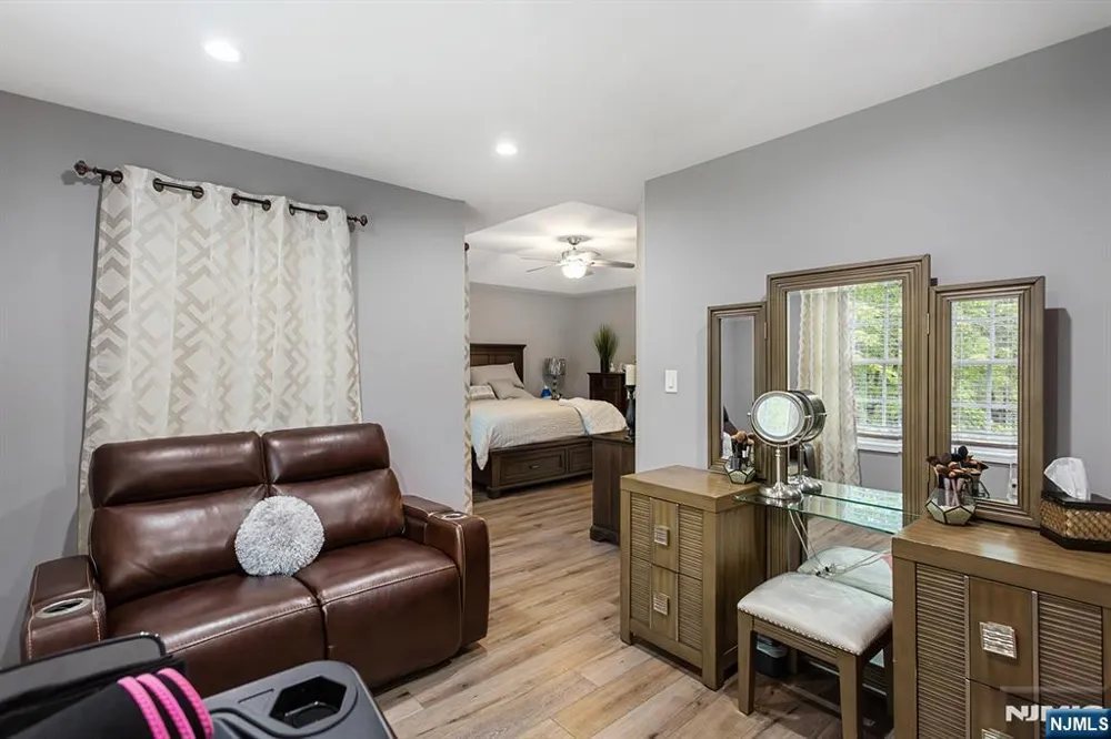 145 Levinberg Lane Wayne, NJ 07470