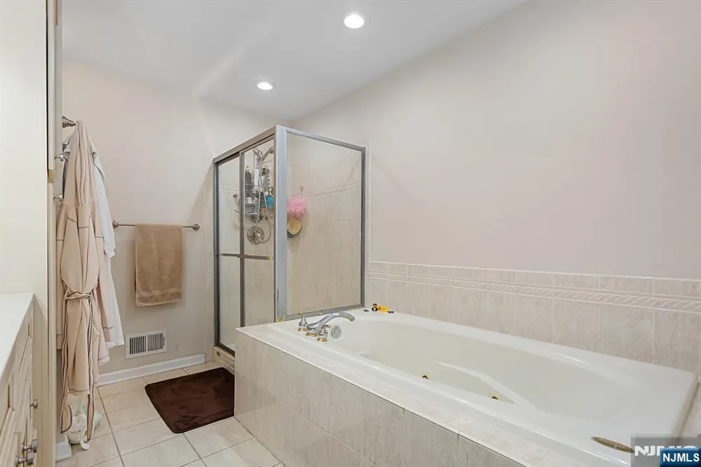 145 Levinberg Lane Wayne, NJ 07470