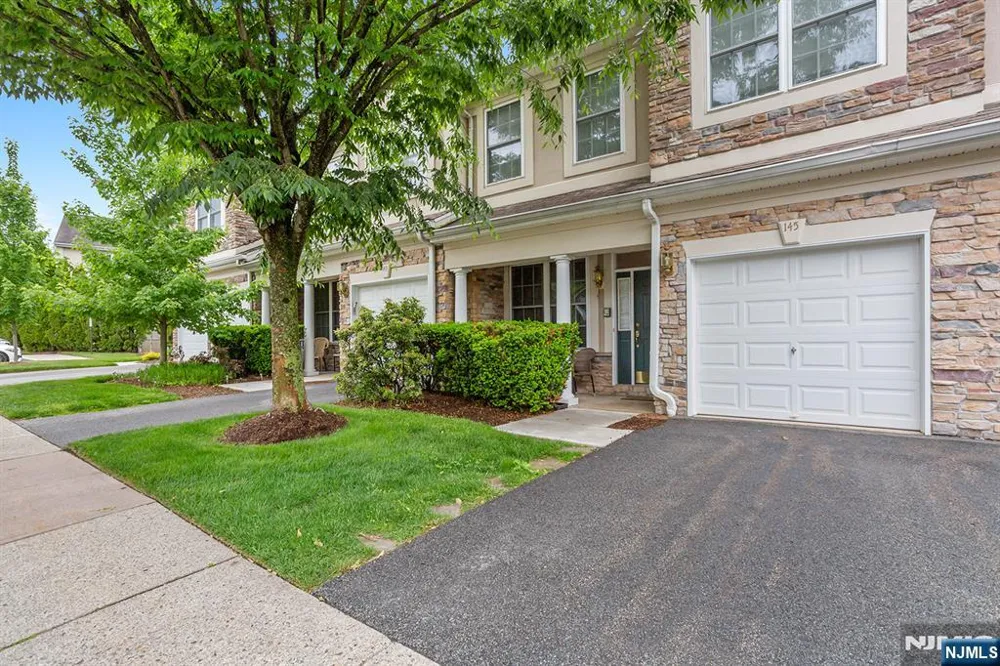 145 Levinberg Lane Wayne, NJ 07470
