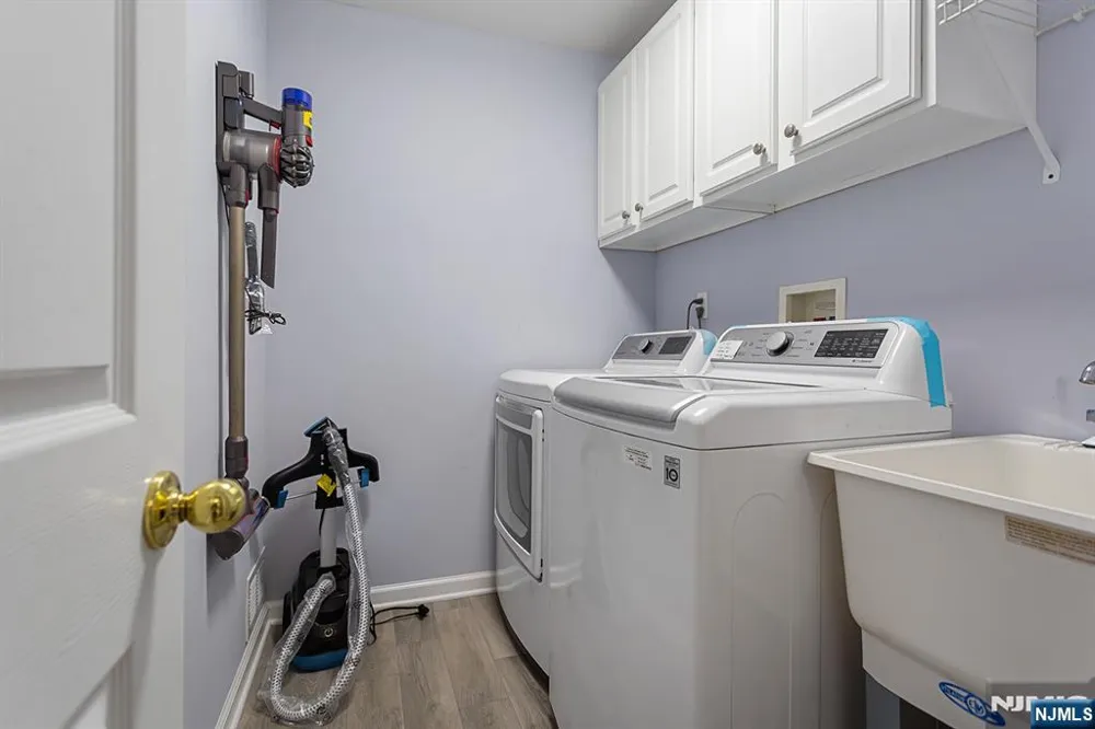 145 Levinberg Lane Wayne, NJ 07470