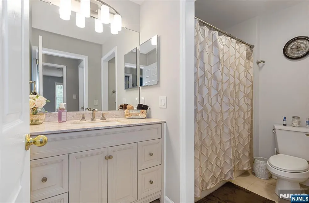 145 Levinberg Lane Wayne, NJ 07470