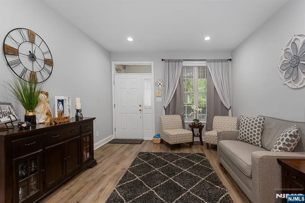 145 Levinberg Lane Wayne, NJ 07470