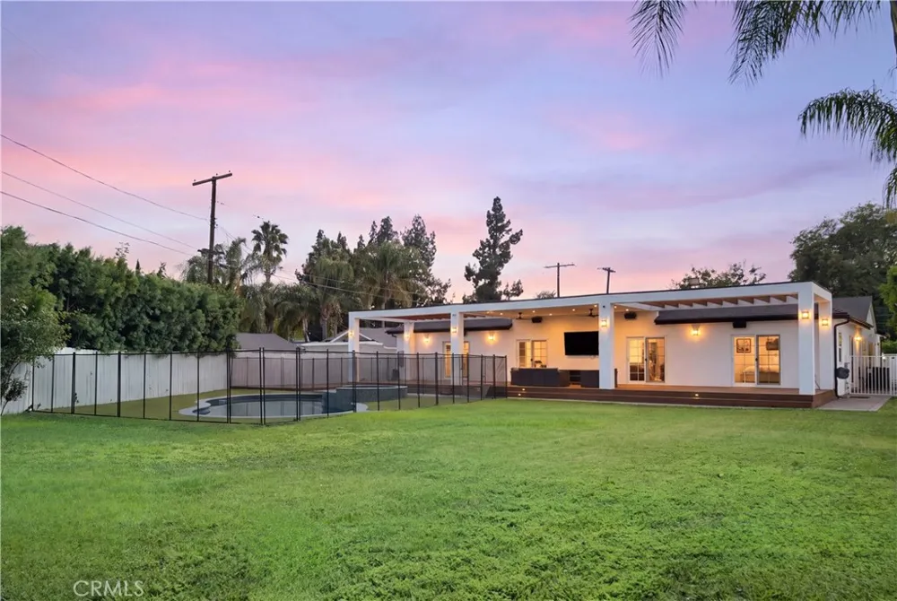 9150 Zelzah Avenue Northridge, CA 91325