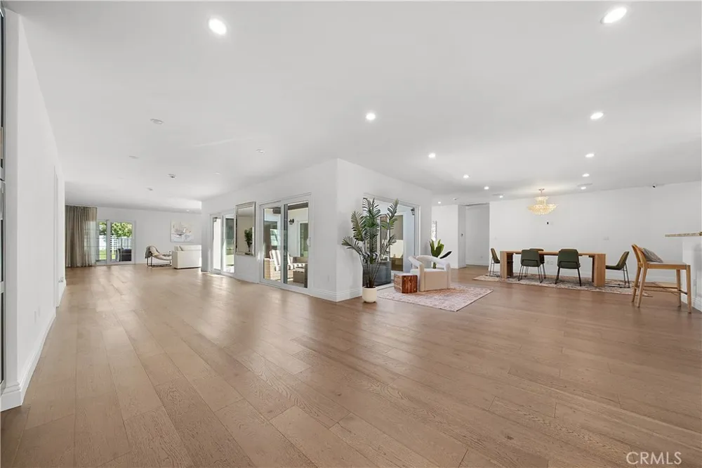 9150 Zelzah Avenue Northridge, CA 91325