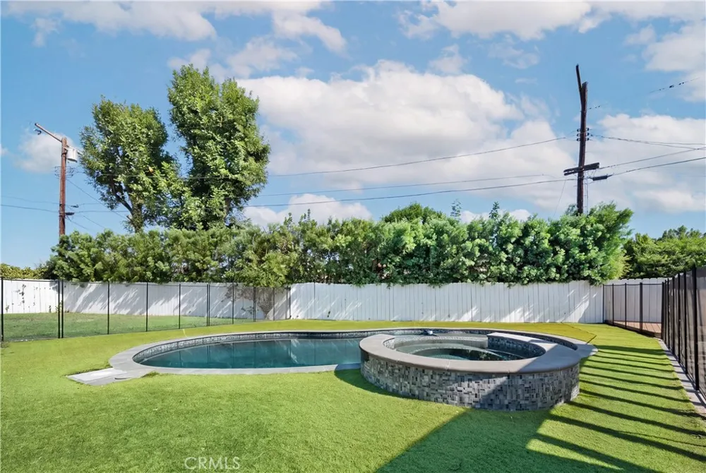 9150 Zelzah Avenue Northridge, CA 91325