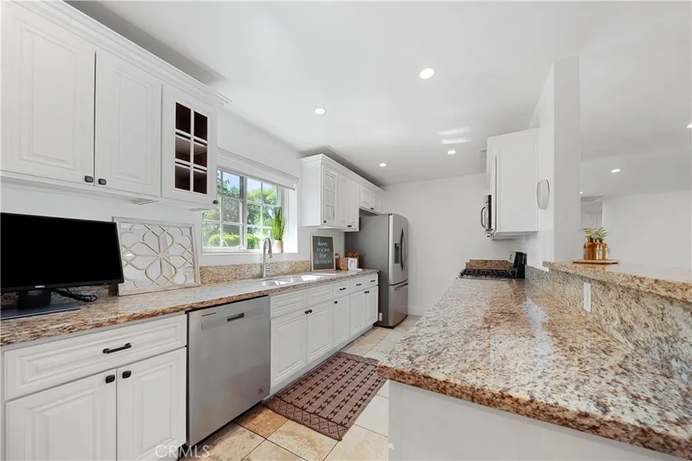 9150 Zelzah Avenue Northridge, CA 91325