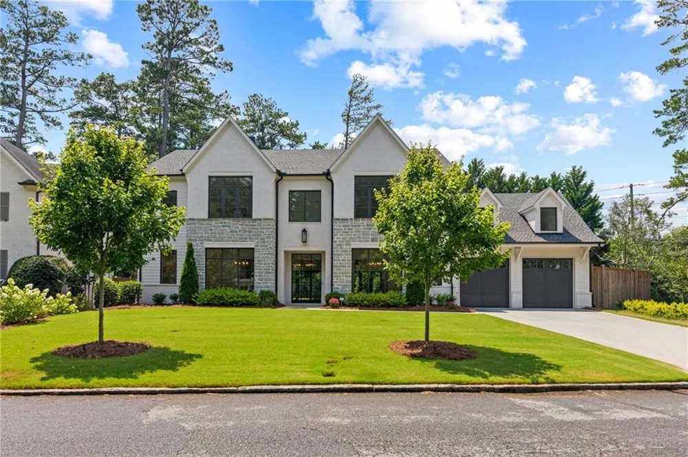 4550 Jolyn Place Sandy Springs, GA 30342