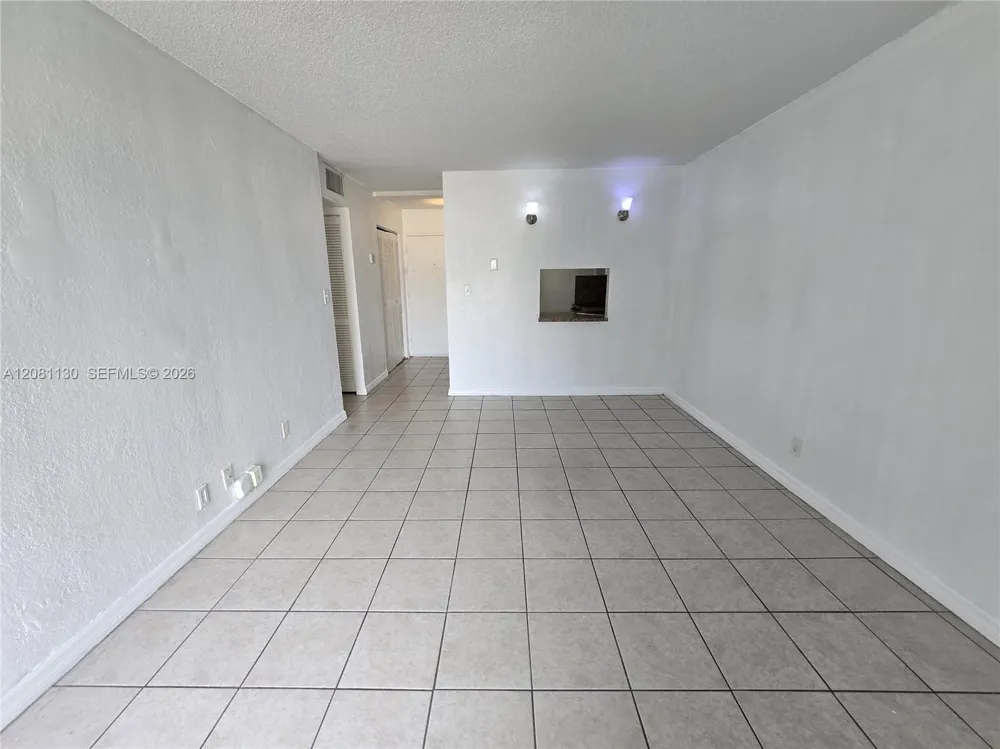 4550 NW 9th St #310E Miami, FL 33126