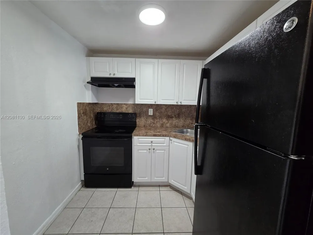 4550 NW 9th St #310E Miami, FL 33126