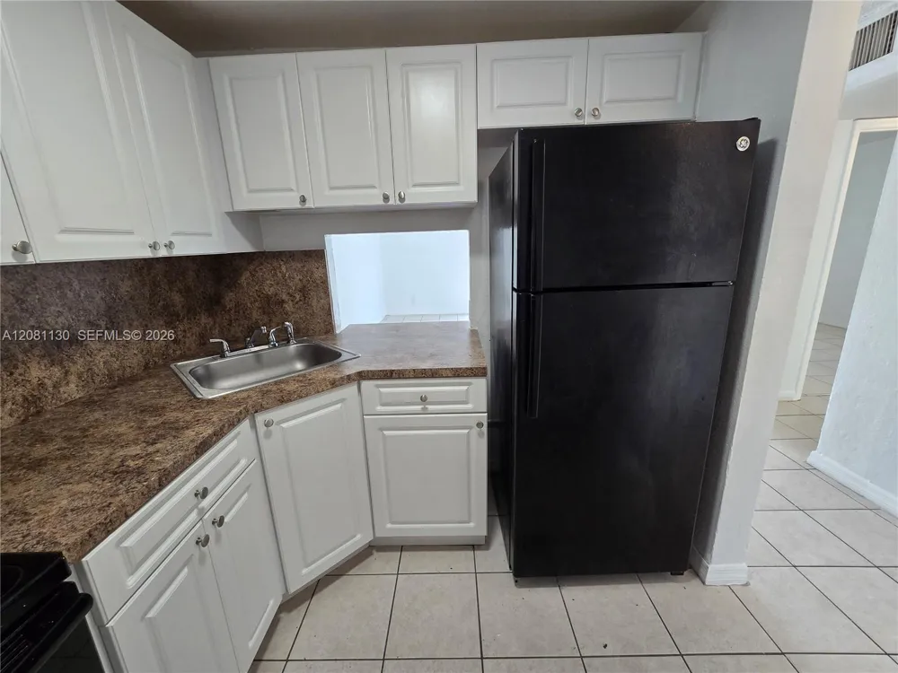 4550 NW 9th St #310E Miami, FL 33126