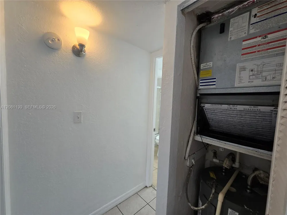 4550 NW 9th St #310E Miami, FL 33126