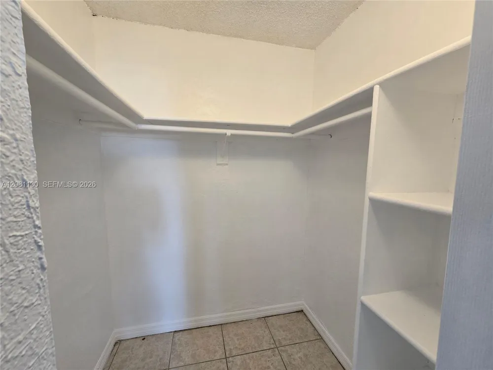 4550 NW 9th St #310E Miami, FL 33126