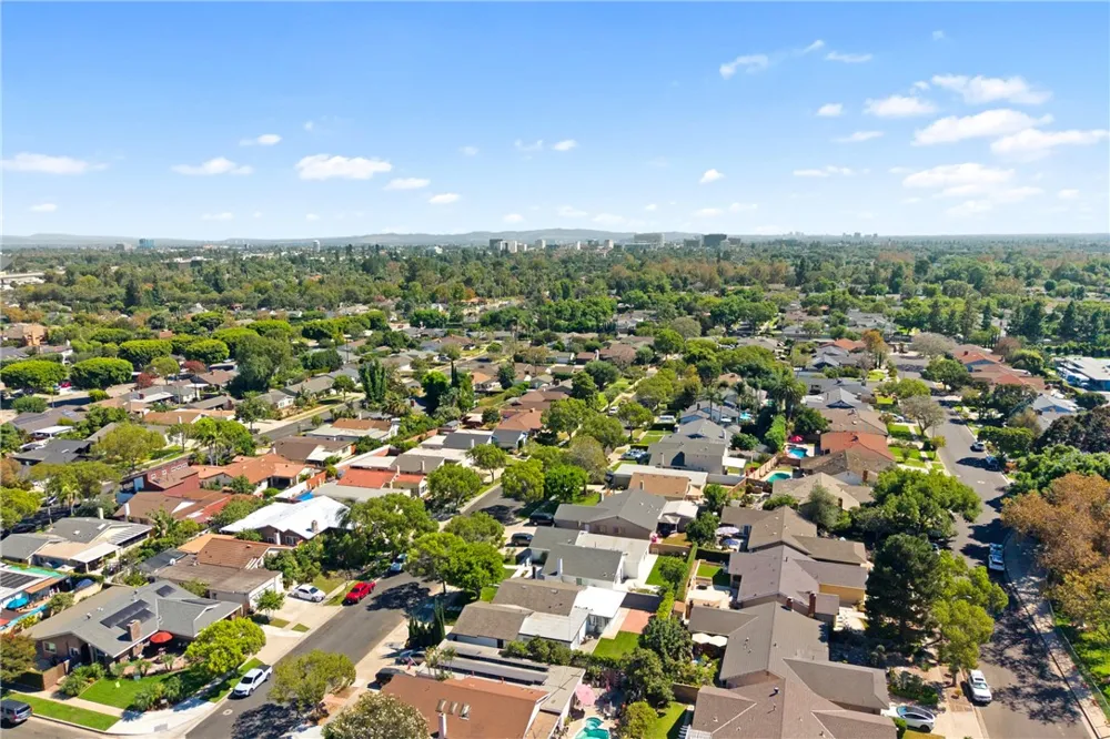 2818 Lowell Santa Ana, CA 92706