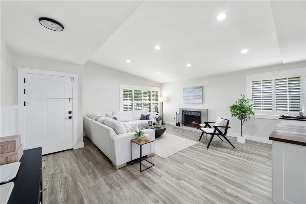 2818 Lowell Santa Ana, CA 92706