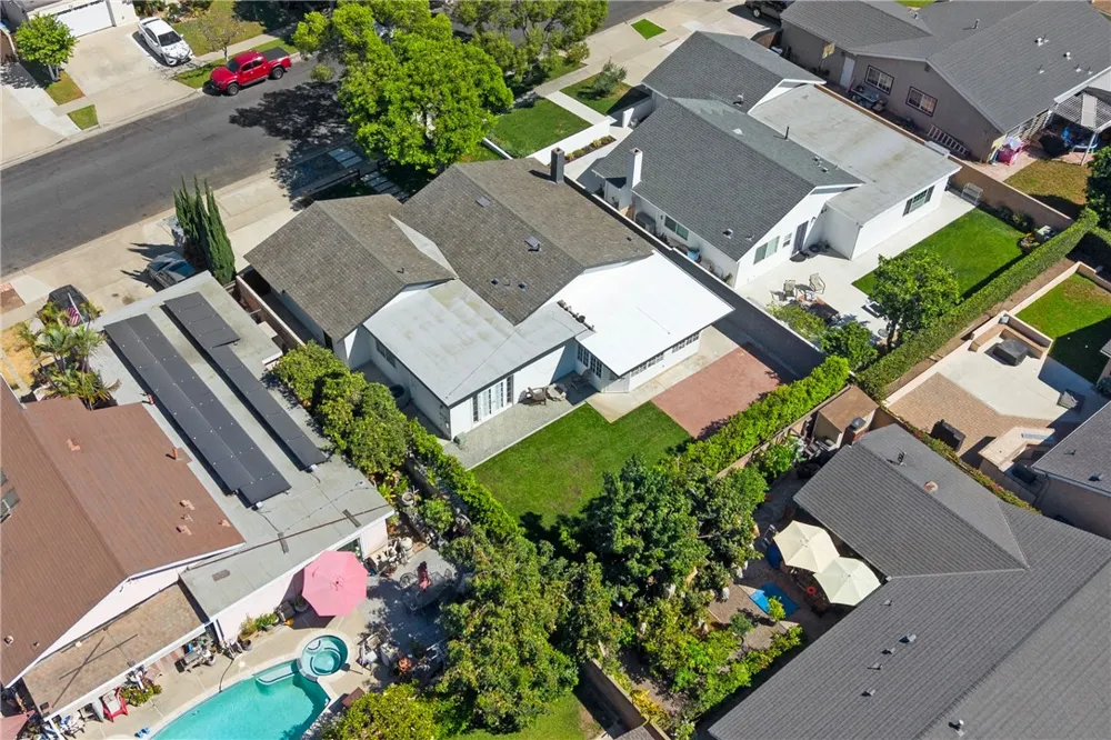 2818 Lowell Santa Ana, CA 92706