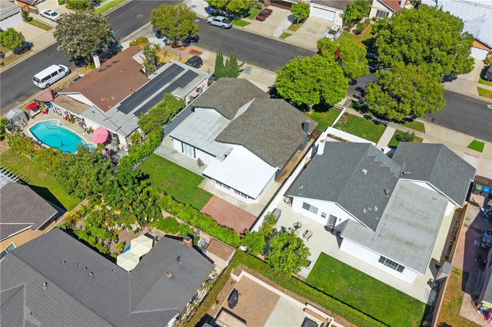 2818 Lowell Santa Ana, CA 92706