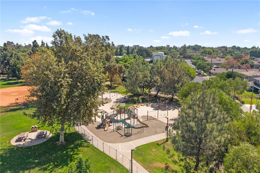 2818 Lowell Santa Ana, CA 92706